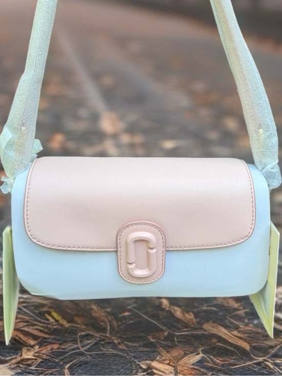 Marc Jacobs Handbags - Marc Jacobs rose “clover”